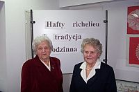 autorki haftów: Regina Pisarska (z lewej) i Stefania Jagodzińska