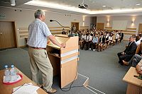 Foto: SPRAWOZDANIE z uroczystości podsumowania osiągnięć sportowych uczniów powiatu łomżyńskiego w roku szkolnym 2011/2012.